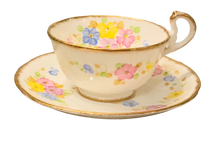 Load image into Gallery viewer, Royal Standard Floral