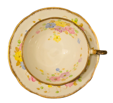 Load image into Gallery viewer, Royal Standard Floral