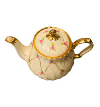 Load image into Gallery viewer, Sadler Rosebud Teapot 2790