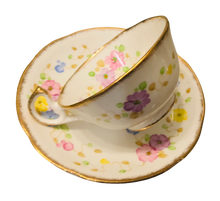 Load image into Gallery viewer, Royal Standard Floral