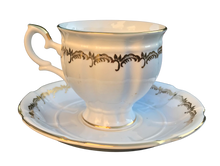 Load image into Gallery viewer, Crown Staffordshire Duo