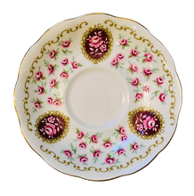 Load image into Gallery viewer, Royal Albert Cameo Series Keepsake