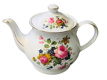 Load image into Gallery viewer, Sadler Floral 5 Cup