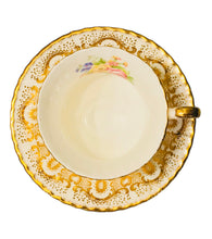 Load image into Gallery viewer, White Floral Paragon