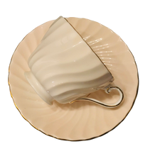 Load image into Gallery viewer, Aynsley Peachy Pink Swirl