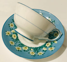 Load image into Gallery viewer, Crown Staffordshire Duo