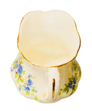 Load image into Gallery viewer, Paragon Aubretia Creamer