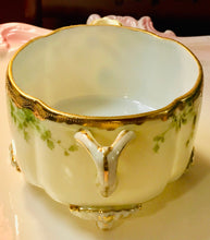 Load image into Gallery viewer, Gold Moriage Unmarked Handled Bowl