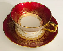 Load image into Gallery viewer, Regal Coalport Regina Victoria