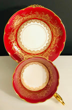 Load image into Gallery viewer, Regal Coalport Regina Victoria