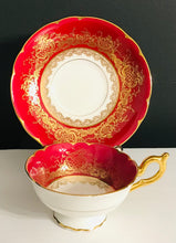 Load image into Gallery viewer, Regal Coalport Regina Victoria
