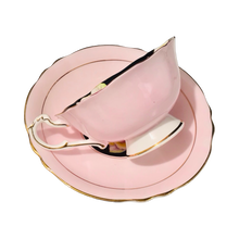 Load image into Gallery viewer, Paragon Pink With Pansies
