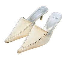 Load image into Gallery viewer, Jeanne Lottie Vintage White Mules European Size 40
