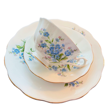 Load image into Gallery viewer, Royal Albert Forget Me Not

