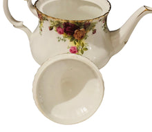 Load image into Gallery viewer, 6 Cup Royal Albert Old Country Roses Teapot
