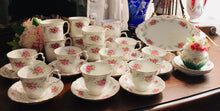 Load and play video in Gallery viewer, Royal Albert Tranquility-Various Pieces
