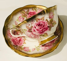 Load image into Gallery viewer, Royal Albert Cabbage Roses
