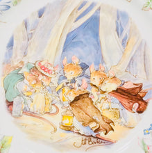 Load image into Gallery viewer, Royal Doulton Brambly Hedge “Safe At Last”
