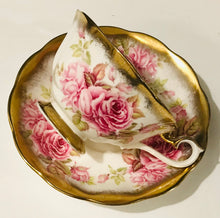 Load image into Gallery viewer, Royal Albert Cabbage Roses
