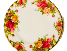 Load image into Gallery viewer, Royal Albert Old Country Roses
