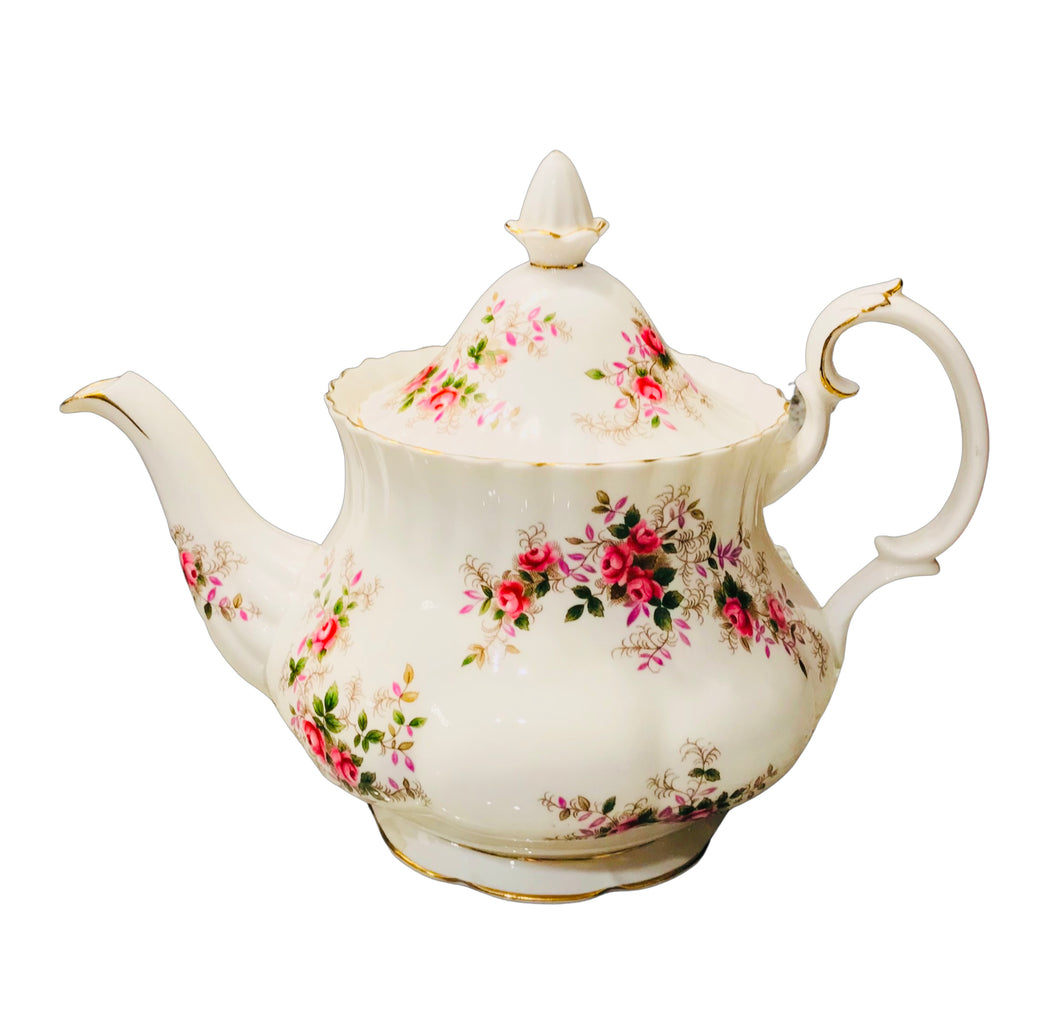 6 Cup Royal Albert Lavender Rose Teapot