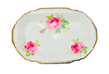 Load image into Gallery viewer, Royal Albert American Beauty Set
