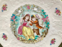 Load image into Gallery viewer, Royal Doulton Valentines Day 1979 Plate
