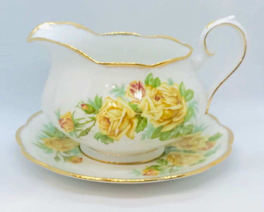 Pretty in Pink-Royal Albert Large Tea Rose Gravy Boat and